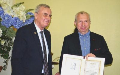 Професор Олександр Веліченко отримав диплом лауреата премії імені Л.В. Писаржевського