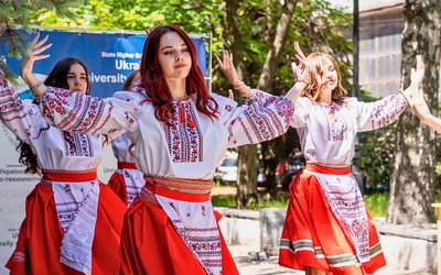 Єдність традицій, мистецтва та пам’яті на святкуванні Дня вишиванки в ННІ УДХТУ