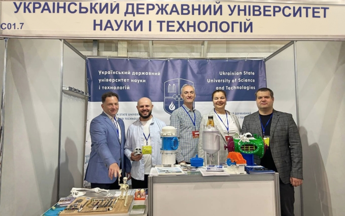 Розробки науковців ННІ УДХТУ презентували на міжнародній виставці адитивних технологій ADDIT EXPO 3D 2026