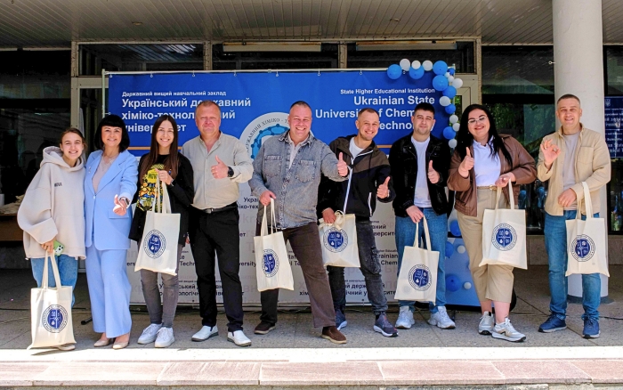 В ННІ УДХТУ відсвяткували День хіміка та провели День відкритих дверей «Магія реакцій»_29