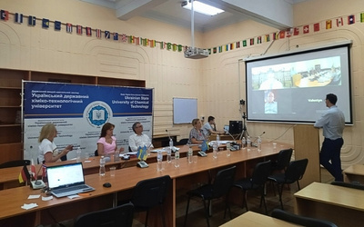 Аспірант кафедри маркетингу та логістики ННІ УДХТУ захистив дисертацію зі спеціальності 051 Економіка