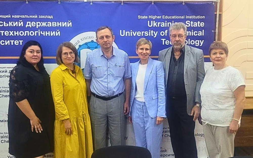 Аспірант ННІ УДХТУ Віктор Макарченко дослідив інтелектуальне моделювання плазмохімічних процесів_1