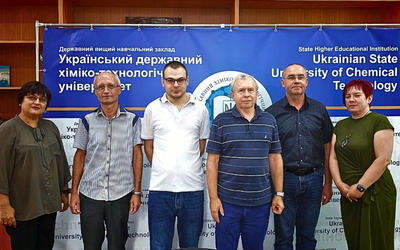 Захист дисертації аспіранта Дмитра Махоти про створення новітніх електрокаталізаторів для “зеленої” водневої енергетики